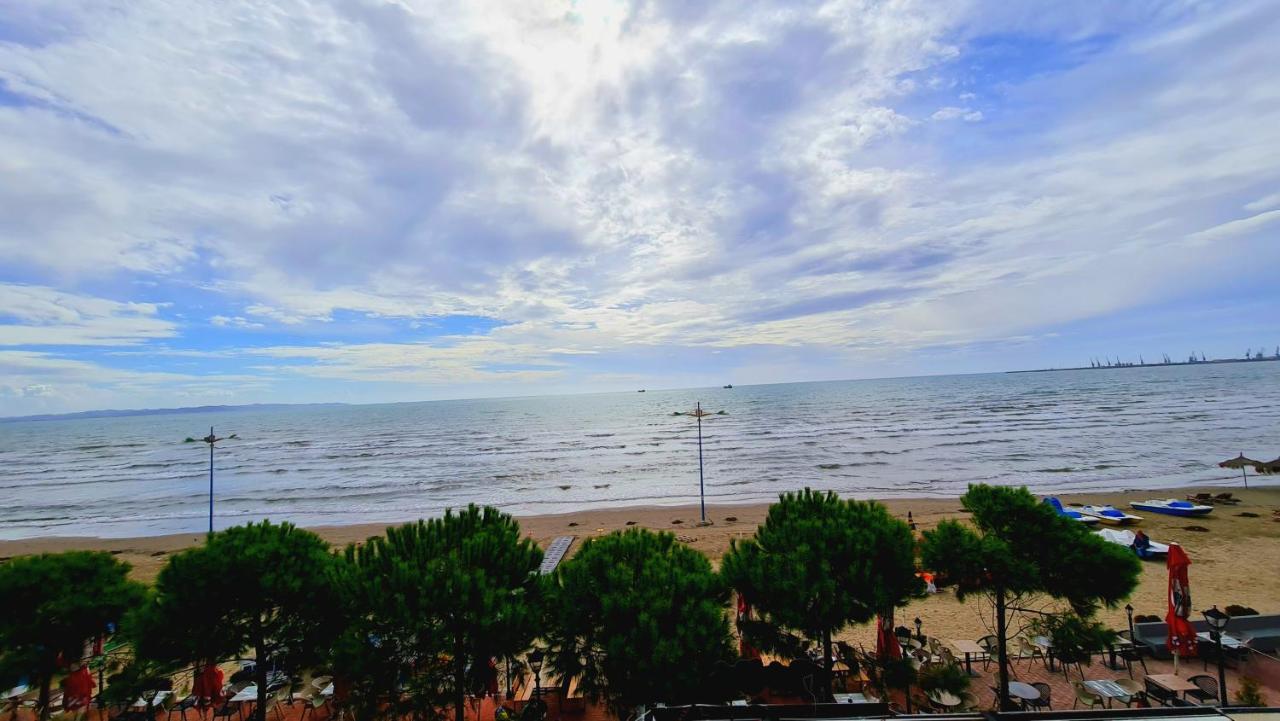 Heming-Way Hotel Durrës Zewnętrze zdjęcie