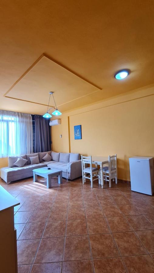 Heming-Way Hotel Durrës Zewnętrze zdjęcie