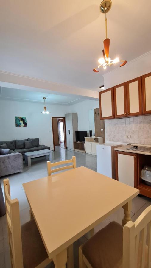 Heming-Way Hotel Durrës Zewnętrze zdjęcie